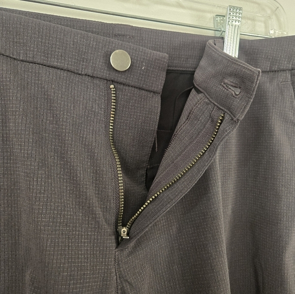 Lululemon Commission Shorts Classic 10" Ventlight Mesh Mens Size 33 Gray - Picture 7 of 8